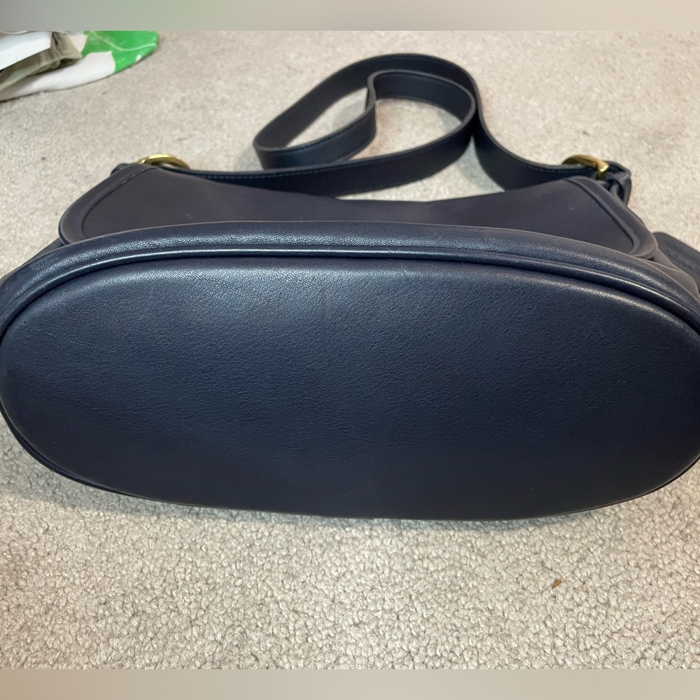 Vintage Navy Coach Fletcher Bag - Picture 4 of 14